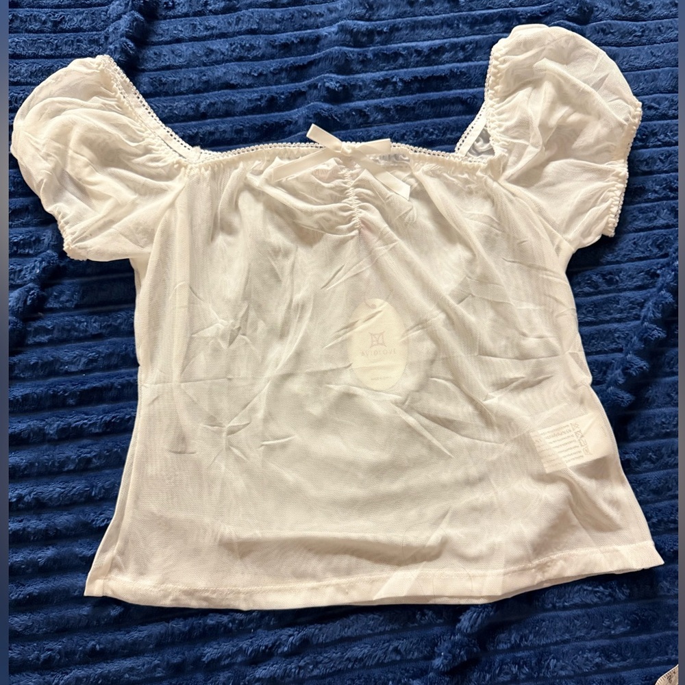 Sheer Short Sleeve See-Through Mesh Top - Picture 4 of 7